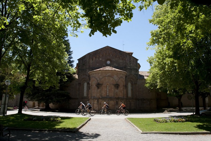 Camí Oliba, un museu a cel obert entre Montserrat i els Pirineus